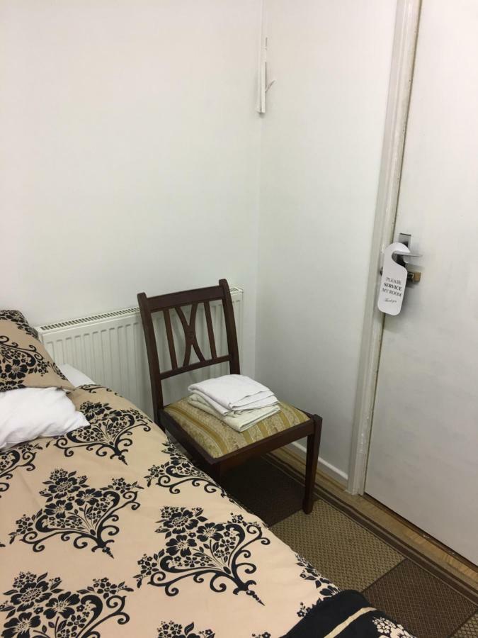 Travelling Stop Daire Swindon Dış mekan fotoğraf