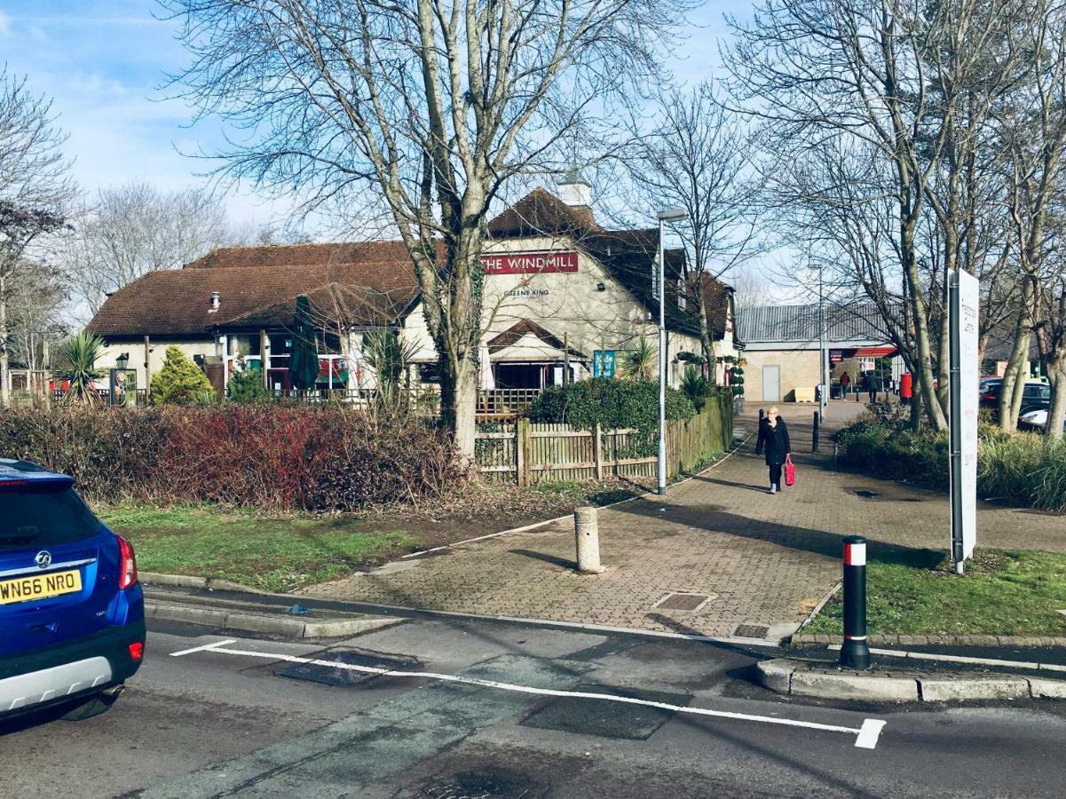 Travelling Stop Daire Swindon Dış mekan fotoğraf