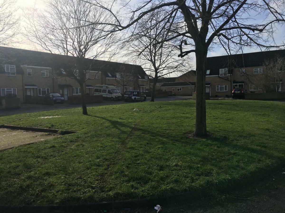 Travelling Stop Daire Swindon Dış mekan fotoğraf