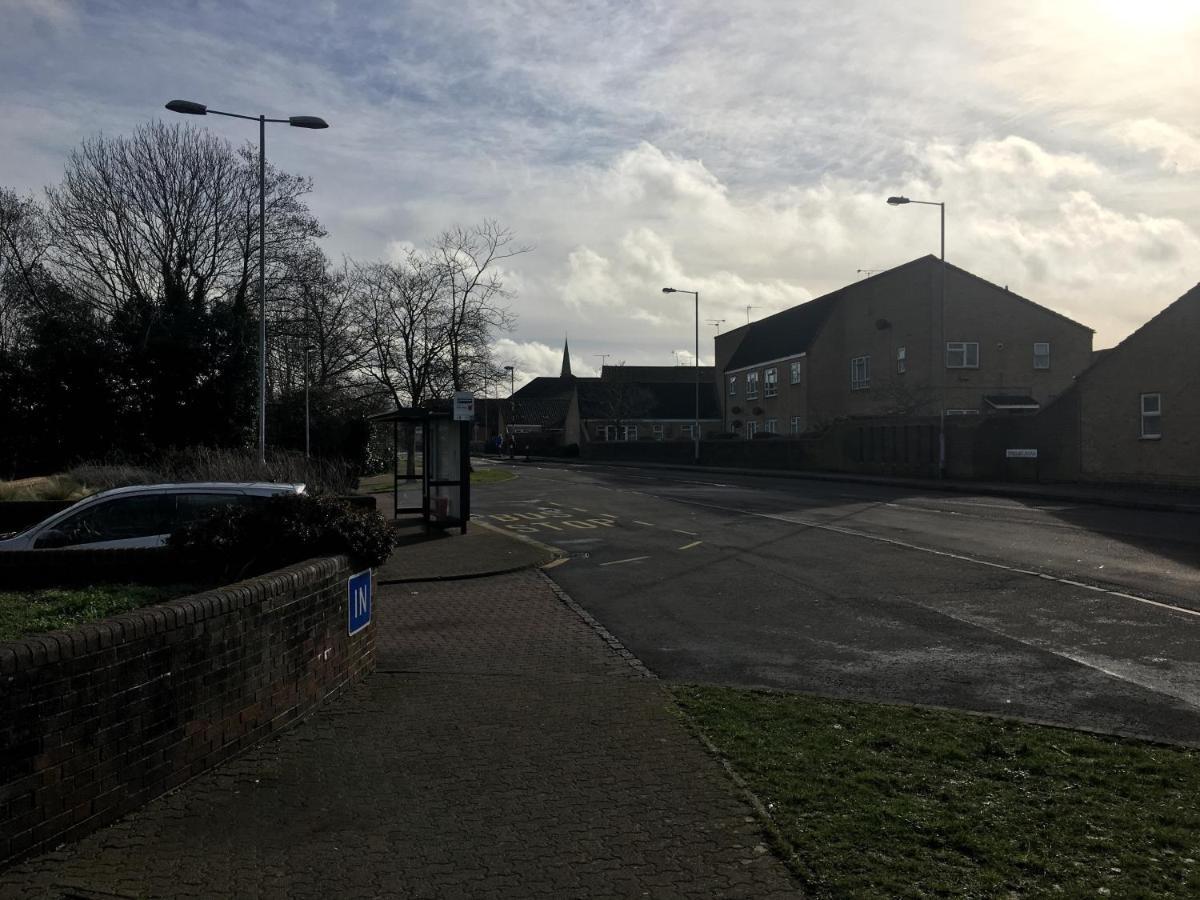 Travelling Stop Daire Swindon Dış mekan fotoğraf